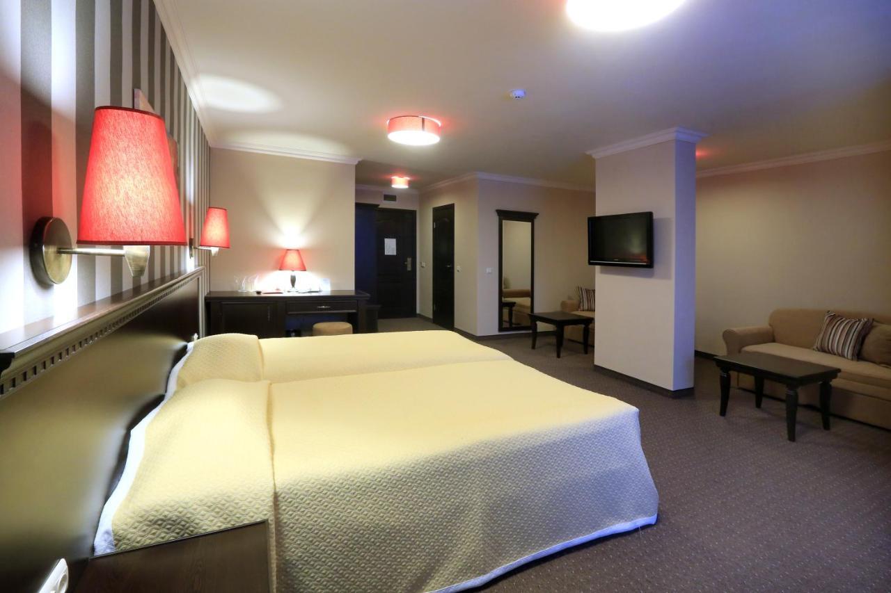 Royal Park Hotel & Apartments Бансько Екстер'єр фото